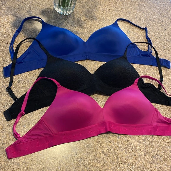🔥Flash Sale🔥 3 Pink Victoria’s Secret Bras 36D Pink Blue and Black - Picture 3 of 17